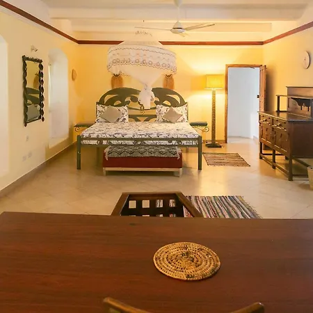 Отель Zanzibar Vintage House